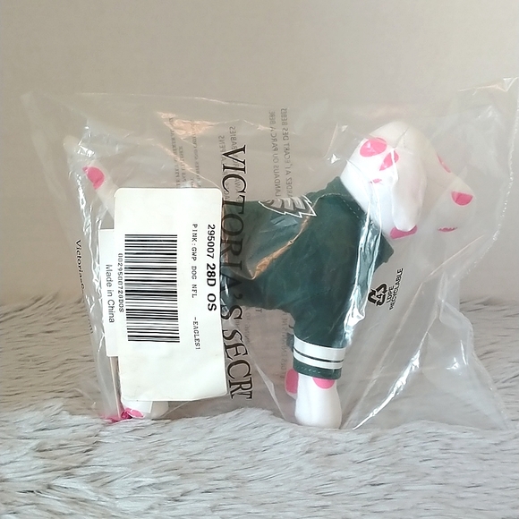 BNIP Victoria's Secret Pink NFL Philadelphia Eagles Collectible Dog - Picture 2 of 7